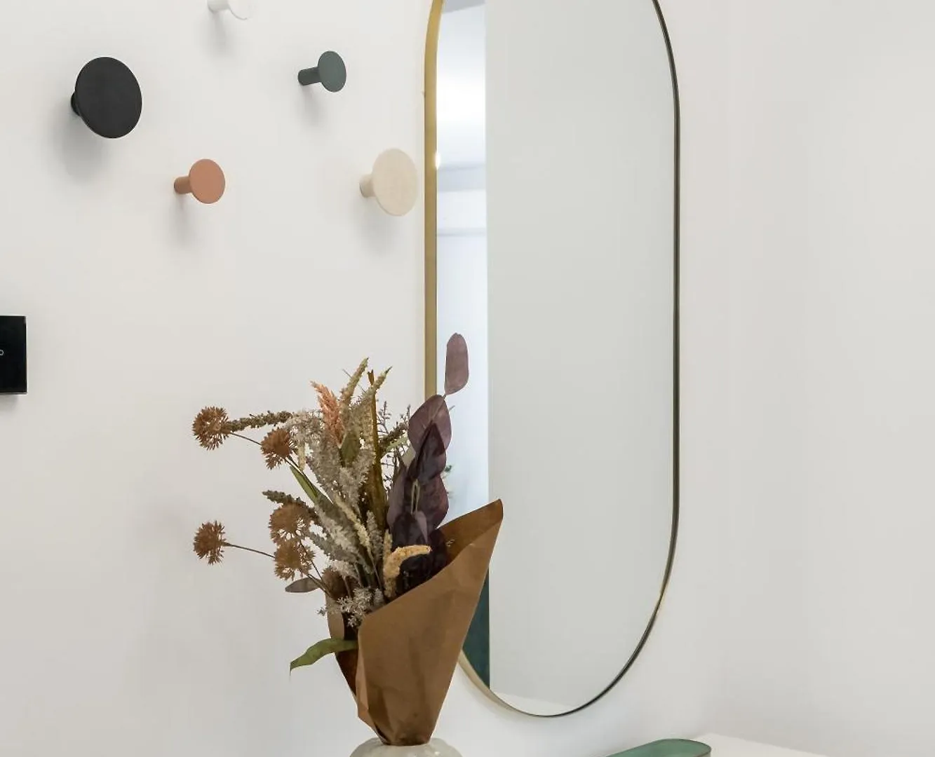 The White - Family Escape - Loft Apartment Voluntari