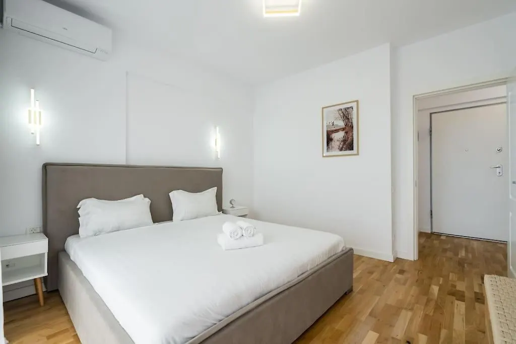 The White - Family Escape - Loft Apartment Voluntari 0*,  Romania