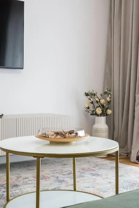 The White - Family Escape - Loft Apartment Voluntari